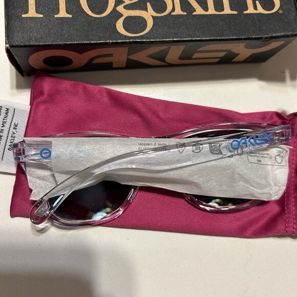 Oakley new Frogskins Crystal Clear/Prizm Sapphire L Sunglasses OO9013 7024 Do55 - Picture 2 of 8